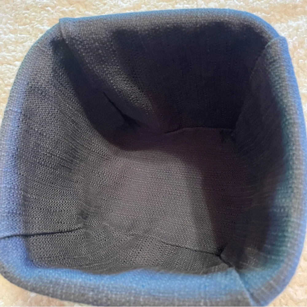 Longaberger Woven basket Wood Tissue Box Cover with Navy Fabric Top